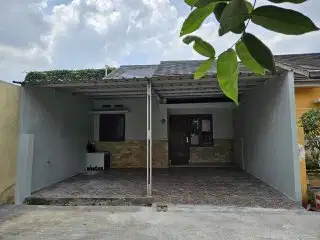 Yearly Rental House in Cluster with One Gate System near Abdul Wahab Sawangan Road, Depok