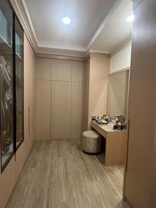 Rumah layar Permai PIK - Spacious 4+1 Bedroom Townhouse