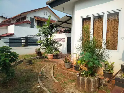 Furnished House in Quiet Residential Complex with 2-Car Carport