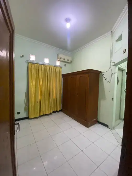 Spacious 6-Bedroom House in Graha Estetika, Banyumanik, Semarang