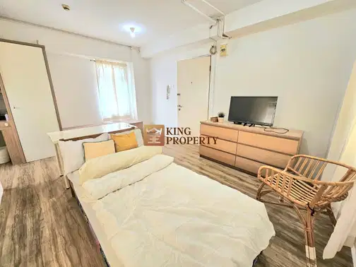1BR Hook Unit with Unique Interior and City View at Green Bay Pluit