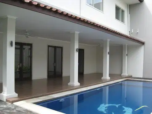 Дом в комплексе Kemang Inside - Просторная недвижимость с 4 спальнями