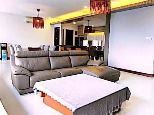 Forest House Villa with Panoramic Views and Modern Design