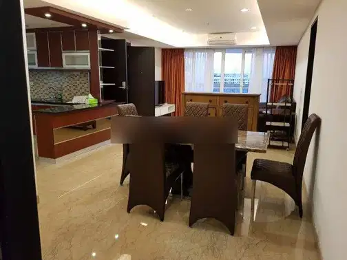Апартаменты Royale Springhill Kemayoran с 3 спальнями и удобствами
