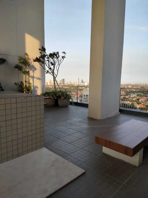 2 Bedroom Benson Apartment - Fully Furnished with City and Pool View