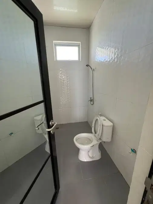 Townhouse near Pasir Putih Market, Mondial School, International Port