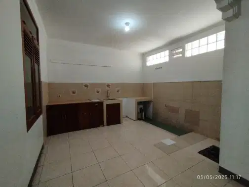 Comfortable House in Tanjung Sari Asri Antapani with 24-Hour Security