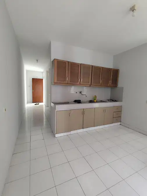 Comfortable 1-Story House in Pulomas Barat with Large Yard