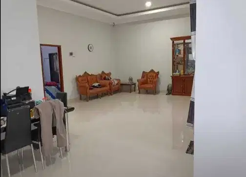 Large 4-Bedroom House Near Citra Raya Amenities