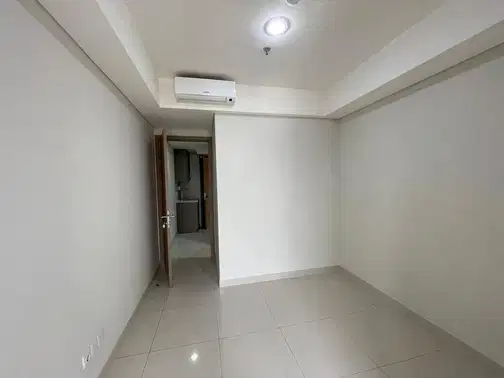 Compact 35m² Unfurnished Apartment