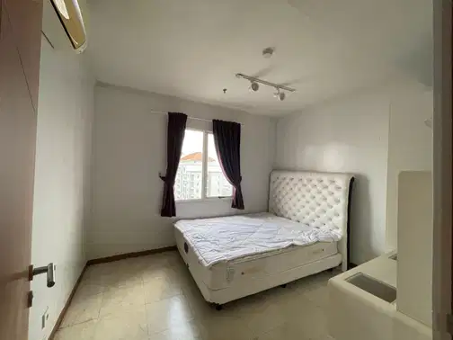 Apartment at Royal Mediterania Garden - Strategic Location Near Malls