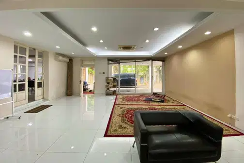 Sisingamangaraja, Kebayoran Baru ауданындағы стратегиялық жер учаскесі