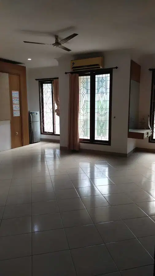 Strategic Location in Menteng, Premium Quiet Area Near Key Amenities