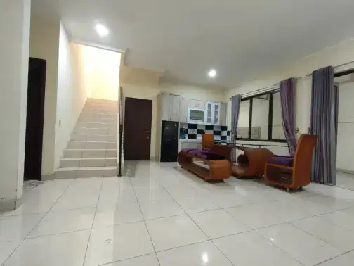 Fully Furnished 3+1 Bedroom House with Garage