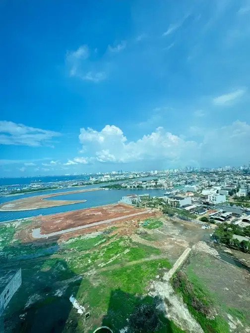 3-комнатная квартира в Regatta Tower Лондон, без мебели, аренда договорная