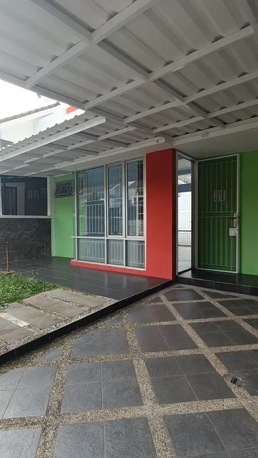 1-Story House in Luxury Cluster, Newly Renovated, Ready to Move In
