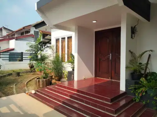 Furnished House in Quiet Residential Complex with 2-Car Carport