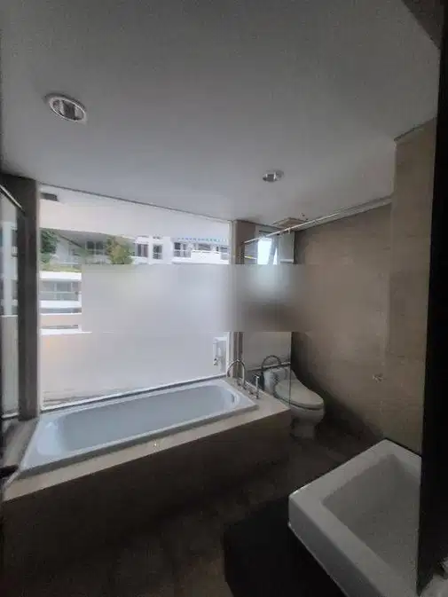 Royale Springhill Kemayoran 3 Bedroom Apartment with Multiple Amenities