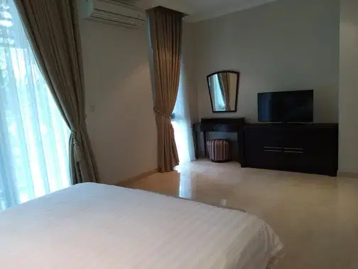 Sudirman Residence-тегі жеке лифті бар кең 3 бөлмелі пәтер