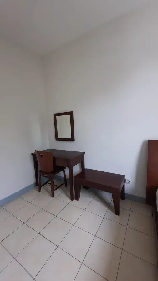 Furnished Townhouse on 2nd Floor, Clean and Comfortable