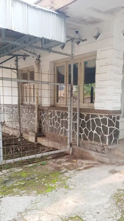 Main Road Property, Strategic Location Near PVJ Mall