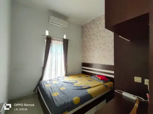 Hyatt қонақ үйінің жанындағы минималистік 2 қабатты жартылай жиһазданған үй