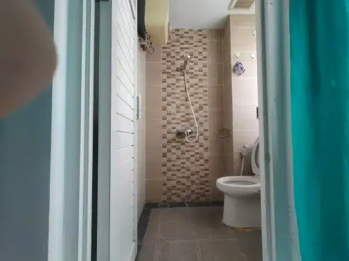 Повністю мебльована студія з численними зручностями