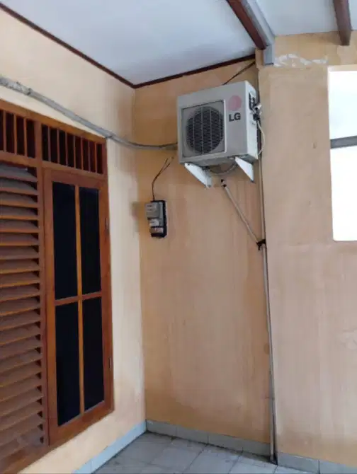 Flood-free house near Gading Serpong, Karawaci, with 24/7 security