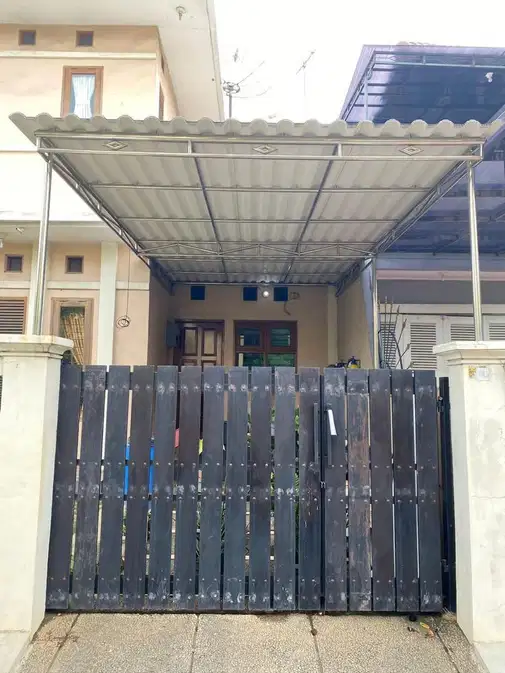 Modern House in Taman Modern, Cakung, East Jakarta