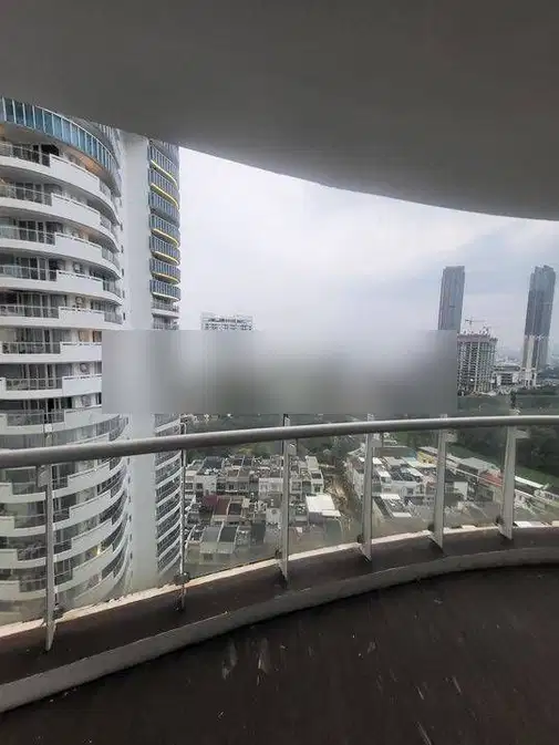 Апартаменты Royale Springhill Kemayoran с 3 спальнями и множеством удобств