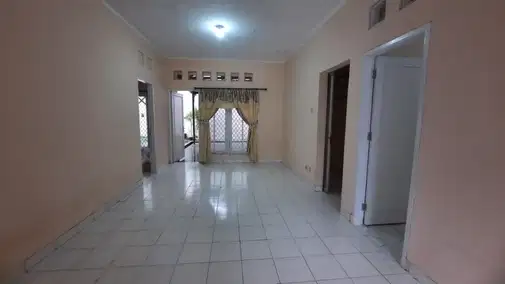 Spacious House Near Rawa Buntu Station