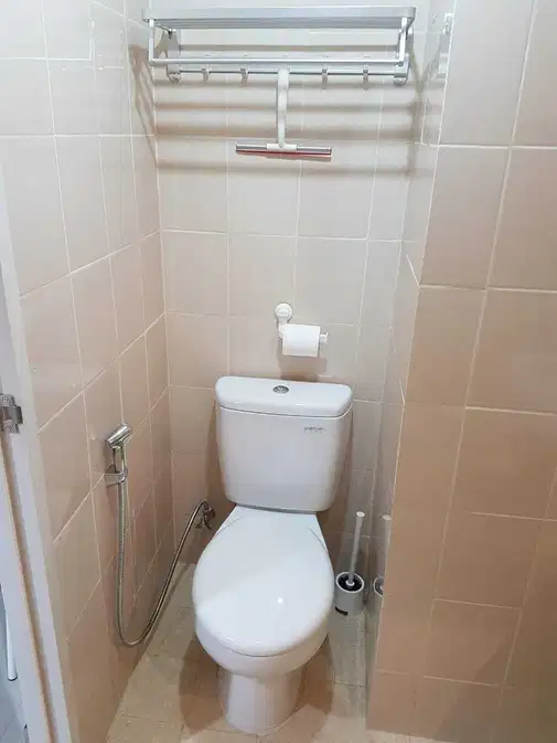 Furnished 1-Bedroom Apartment with Pool View on 8th Floor