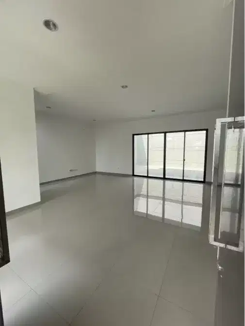 PIK2-дегі Simprug Residence-тегі көл көрінісі бар премиум үй