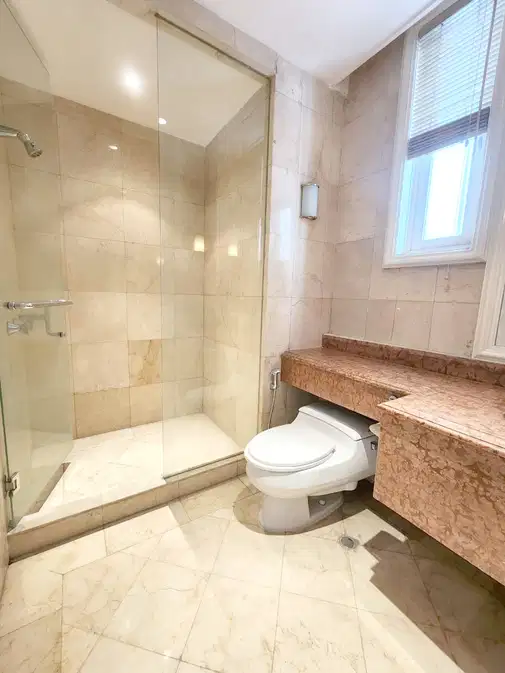 Кең 360м2 Люкс пәтер Dharmawangsa Residence-те