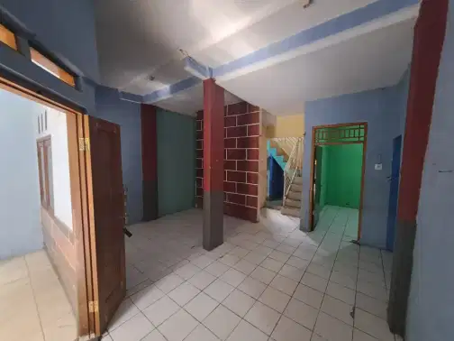 Spacious House Near Gading Serpong with Multiple Features