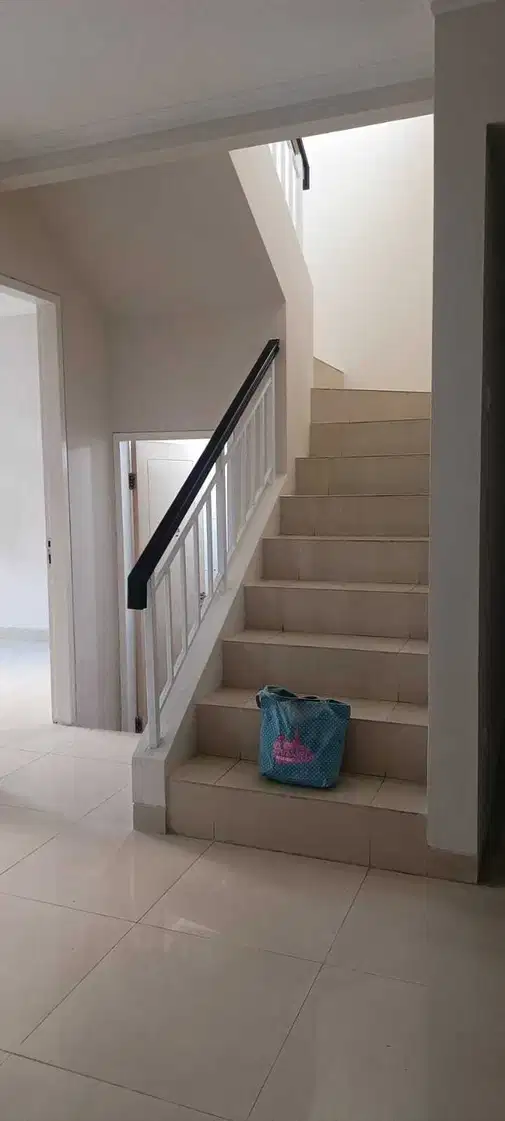 3+1 Bedroom Townhouse with Pool in Cluster, 2-Year Minimum Lease