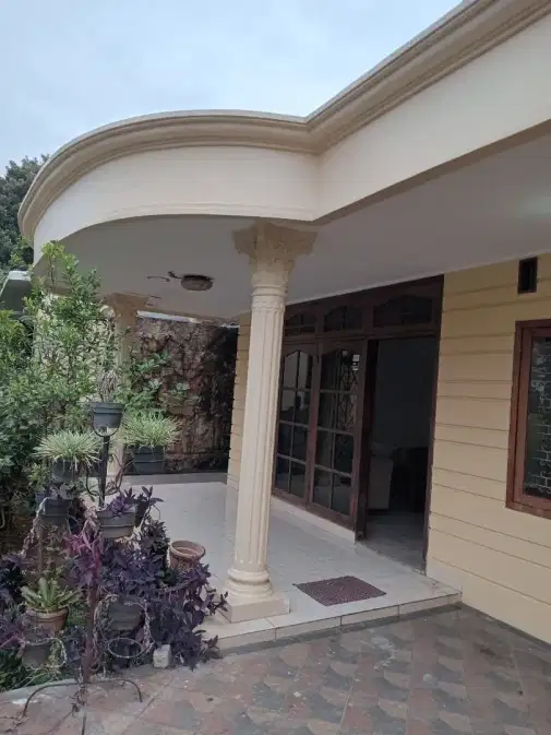 3-Bedroom House in West Jakarta with Parking and Garden