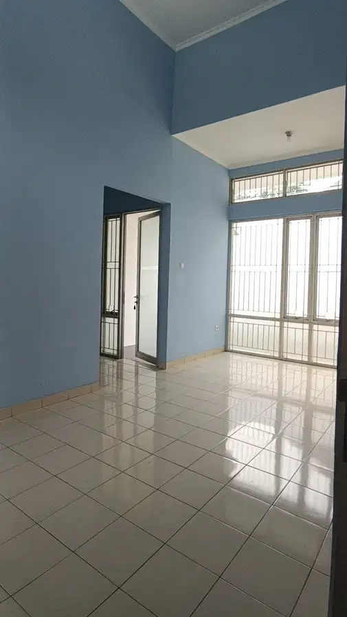 1-Story House in Luxury Cluster, Newly Renovated, Ready to Move In