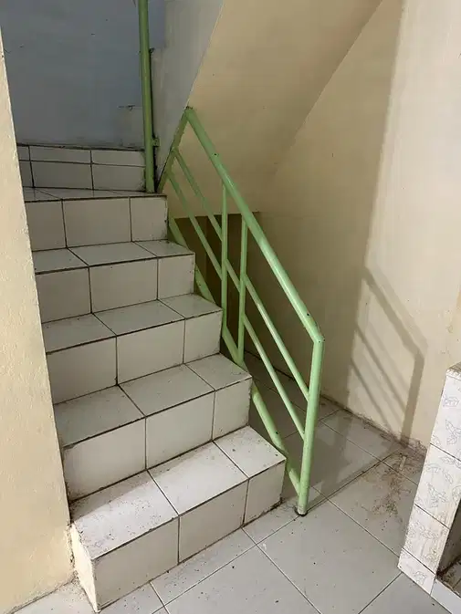 Желамбарда жалға берілетін 2 қабатты үй, жер учаскесінің өлшемі 3.5x12м