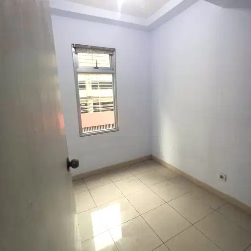 2BR Unfurnished Apartment at Greenbay - North Facing