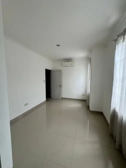 2-Bedroom House Near Aniva Junction, Newly Painted