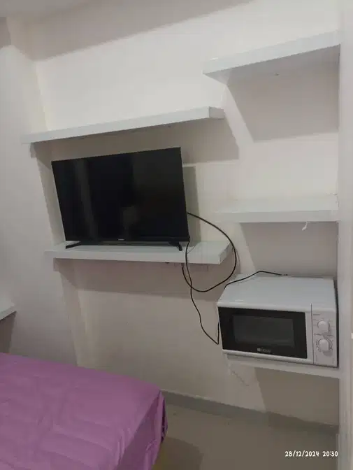 Compact Studio Apartment with Essential Amenities