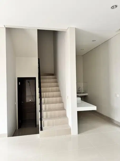 White House - Affordable New House in Dian Istana