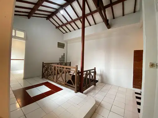 Comfortable House in Cipinang Indah - 3 Bedrooms, Fully Furnished