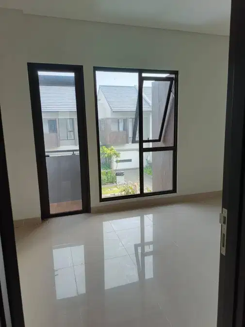 Summarecon Flora Cluster House with 4 Bedrooms