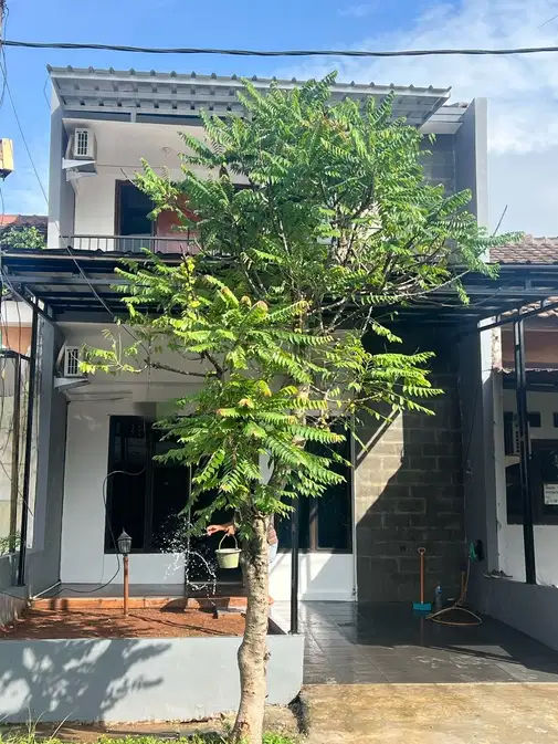 Clean and Ready House in Meadow Green, Lippo Cikarang