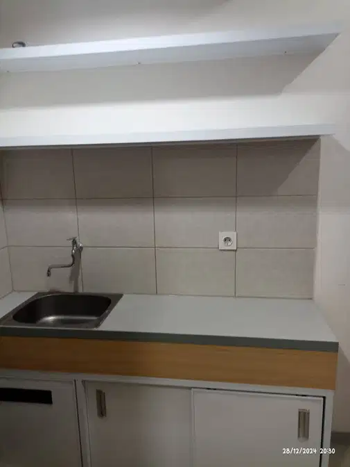 Compact Studio Apartment with Essential Amenities