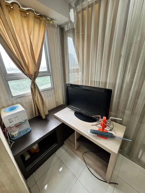 2 Bedroom Apartment at Puncak Permai, Pool View