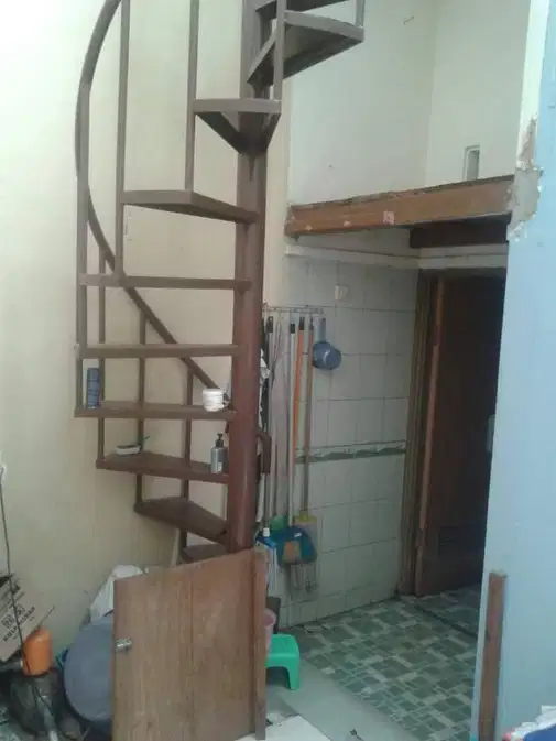 Flood-free house near Gading Serpong, Karawaci, with 24/7 security