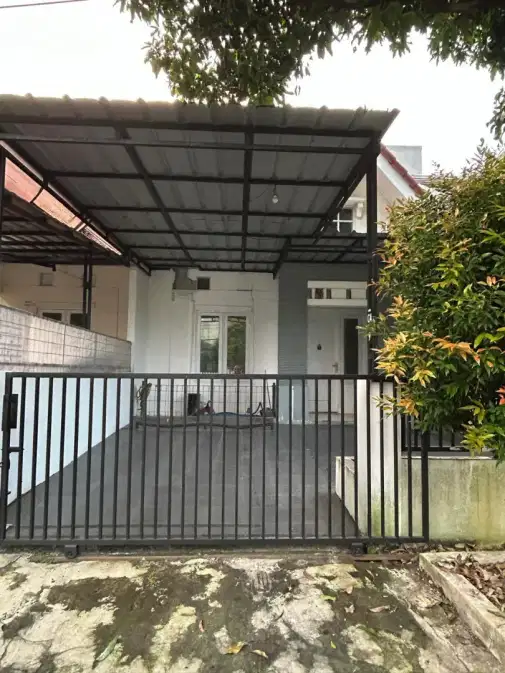 Mutiara Bogor Raya кластеріндегі 2 жатқа бөлмелі үй